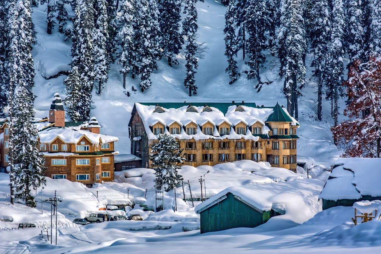 Quick Kashmir Getaway - Srinagar & Gulmarg