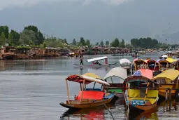 Dal Lake Houseboat Prices in July 2027: What You Pay, What You Get, What to Watch For