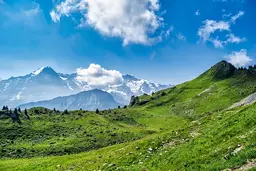 Kashmir in Late August 2027: When the Season Begins to Ease