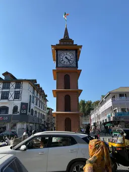 Srinagar's Local Bazaars: What the Markets Actually Look Like -- and What Is Worth Buying