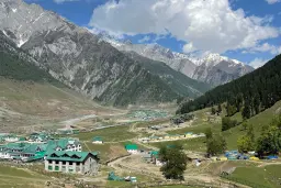 Things to Do in Sonamarg (2026-27): Thajiwas Glacier, Rafting and Treks