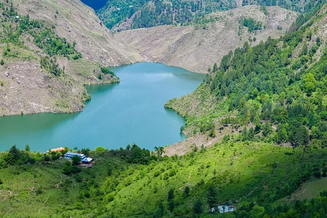 Manasbal Lake: Kashmir's Deepest and Most Serene Escape