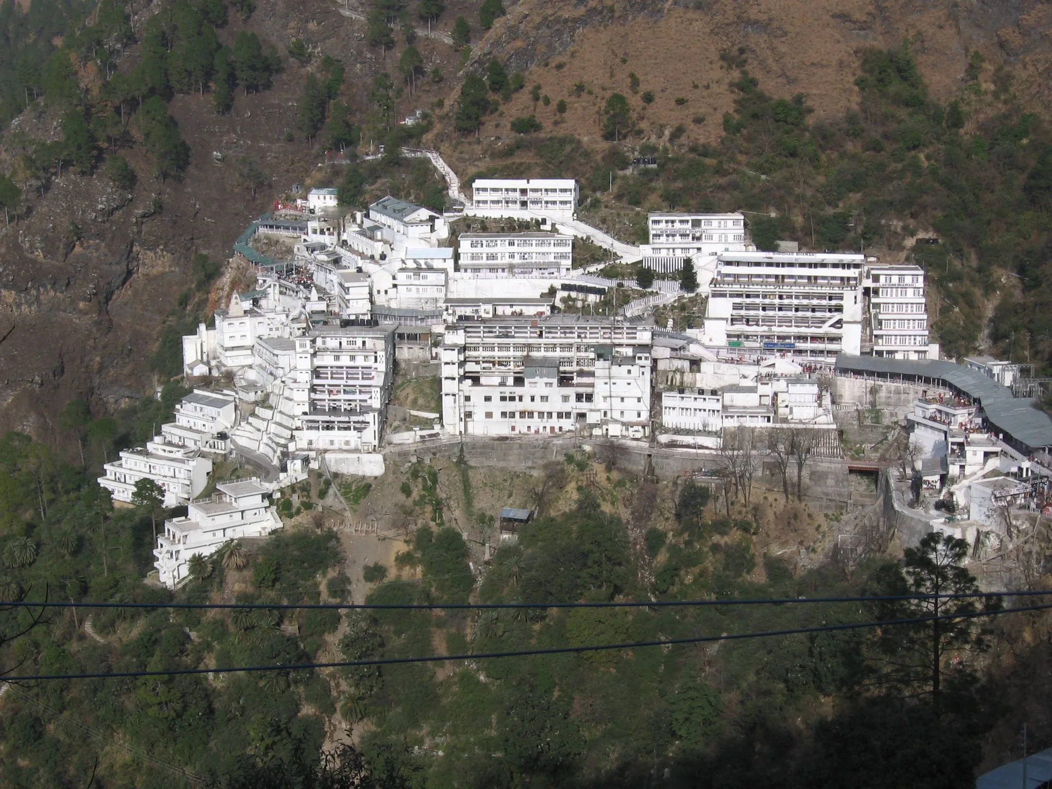 Vaishno Devi Bhawan complex on the Trikuta hillside